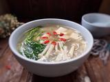 白玉菇豆腐汤
