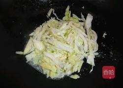 包菜炒粉丝的做法图解2