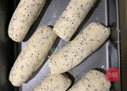 尝试不同的做法 加了藜麦的牛奶吐司面包的做法图解7