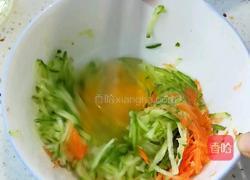 黄瓜丝鸡蛋饼的做法图解3