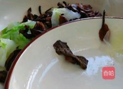 炒干蘑菇白菜的做法图解3