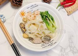 海鲜刀削面