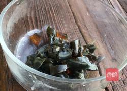 白菜冻豆腐皮蛋粥的做法图解5
