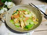 包菜胡萝卜炒鸡蛋