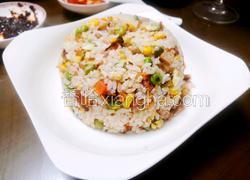 豌豆玉米五彩炒饭