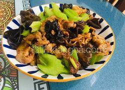 木耳西芹炒过油肉