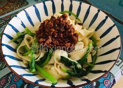 香菇牛肉酱拌面