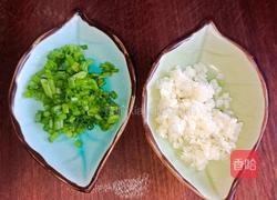 肉末炒玉米胡萝卜的做法图解2