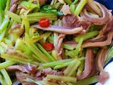芹菜炒肚丝