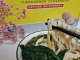 酸汤鸡蛋面