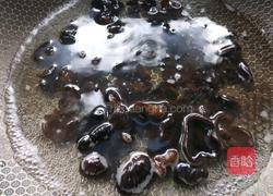 花菜木耳炒肉的做法图解5