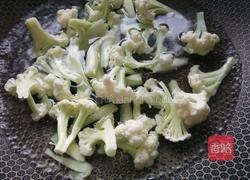 花菜木耳炒肉的做法图解4