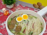 肉丸鸡蛋手擀面的做法[图]