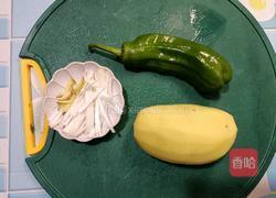 青椒土豆丝的做法图解1