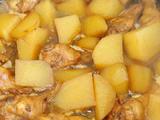 土豆焖翅根