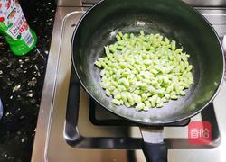 味美鲻鱼烧毛豆子的做法图解2