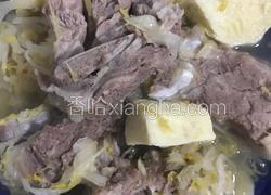 酸菜炖脊骨冻豆腐