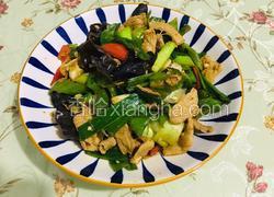 青蒜木耳炒肉片