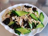 清炒白玉菇黄瓜木耳