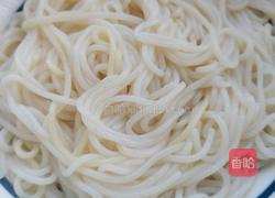 辣白菜米线的做法图解11