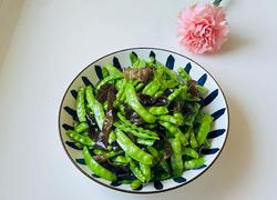 豌豆荚炒耳子