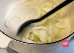 解锁厨房新魔法！无水鸡肉蔬菜锅把鲜掉眉毛的美味端上餐桌！的做法图解3