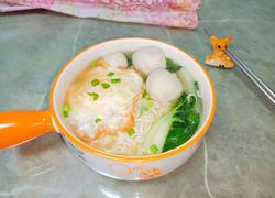 肉丸鸡蛋方便面