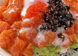 三文鱼牛油果拌饭