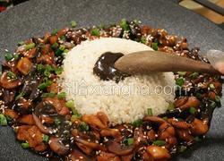 黑松露香菇鸡腿拌饭