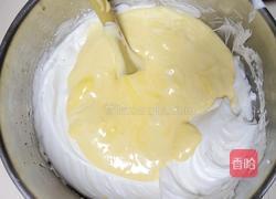 戚风蛋糕（8寸一个或者6寸两个）的做法图解18