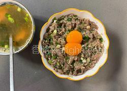 盐葱烘牛肉盖饭