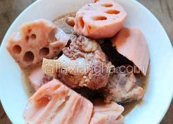 筒子骨莲藕汤