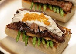 黑松露牛肉蘑菇法棍