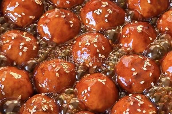 黑松露爆汁鸡肉丸