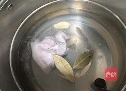 蒜泥白肉的做法图解2