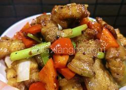 家常大葱红椒炒五花肉