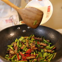 蒜苔炒腊肉